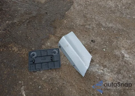 2018 Ford Fusion Hybrid S z USA, uszkodzony, nr VIN 3FA6P0UU1JR101042